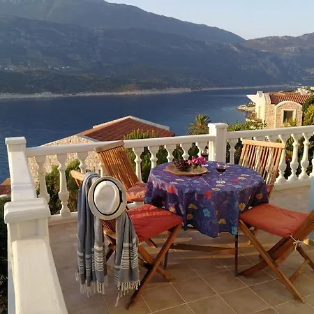 Mola 2 Apartament Kaş